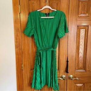 DKNY Kelly Green Dress